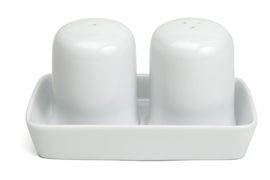 Salt & pepparset på bricka